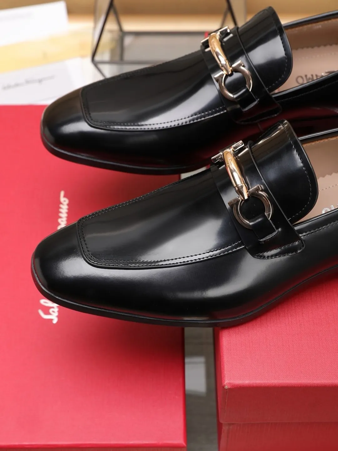 P620💰🔥《Ferragamo》👏Latest • High-end top brand luxury ~ purchasing agency, top quality ~. New fashionable business men's shoes🔜The uppers are made of original open-edge beaded cowhide➕cowhide·lining, with fine workmanship. The original stylish and soft combination wear-resistant and non-slip outsole is light and comfortable on the feet. The real thing looks better in real life. Size: 38/45